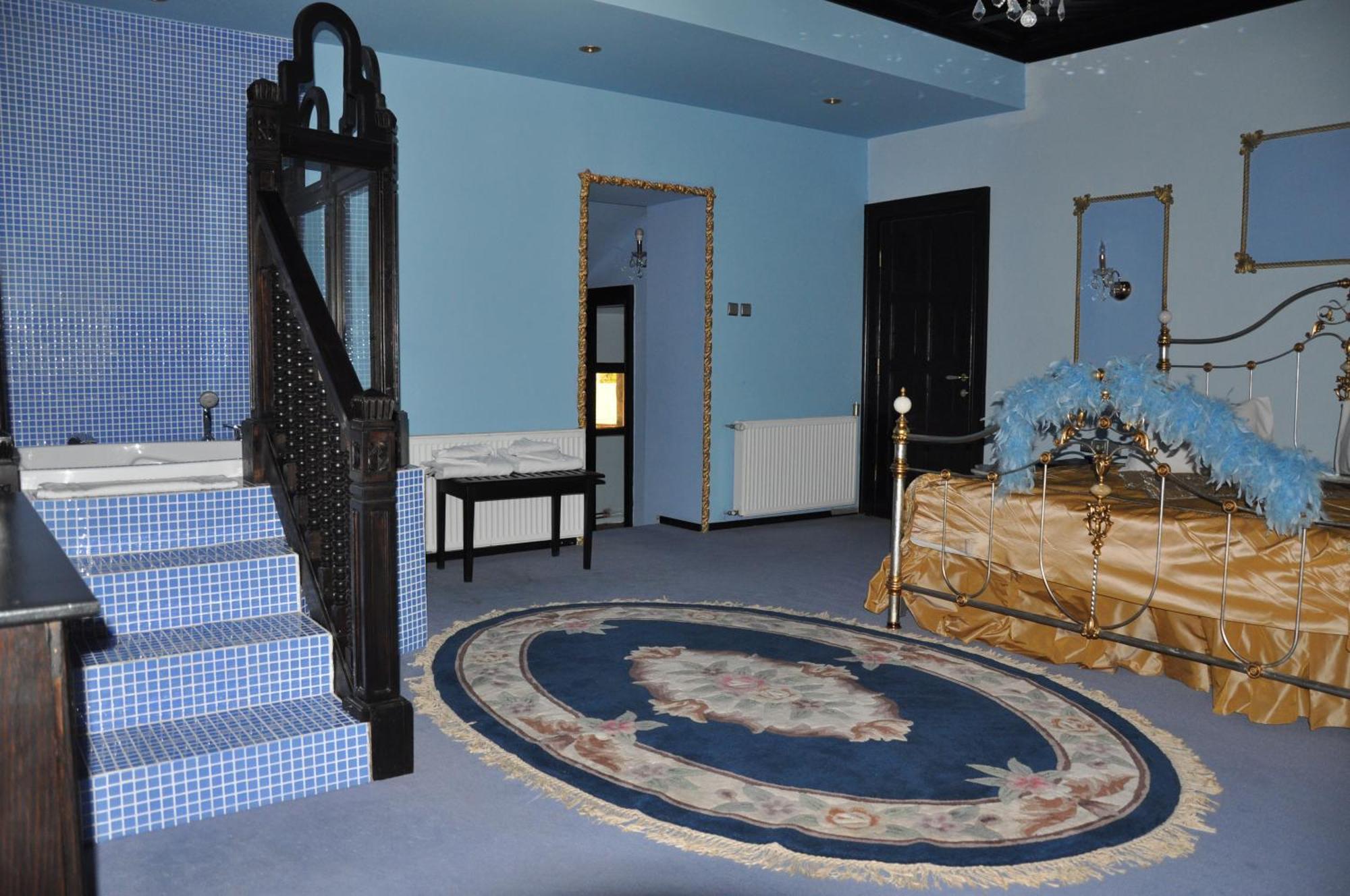 Casa Cu Farfurii Hotel Sinaia Room photo