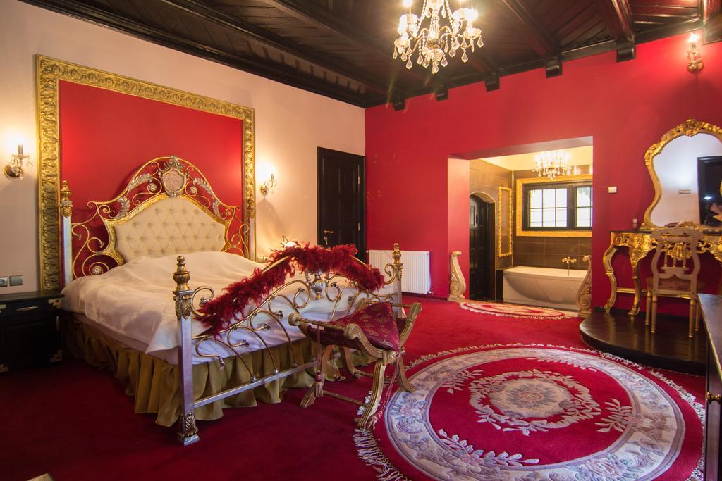 Casa Cu Farfurii Hotel Sinaia Room photo