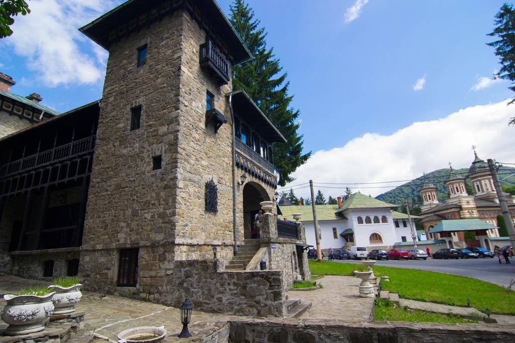 Casa Cu Farfurii Hotel Sinaia Exterior photo